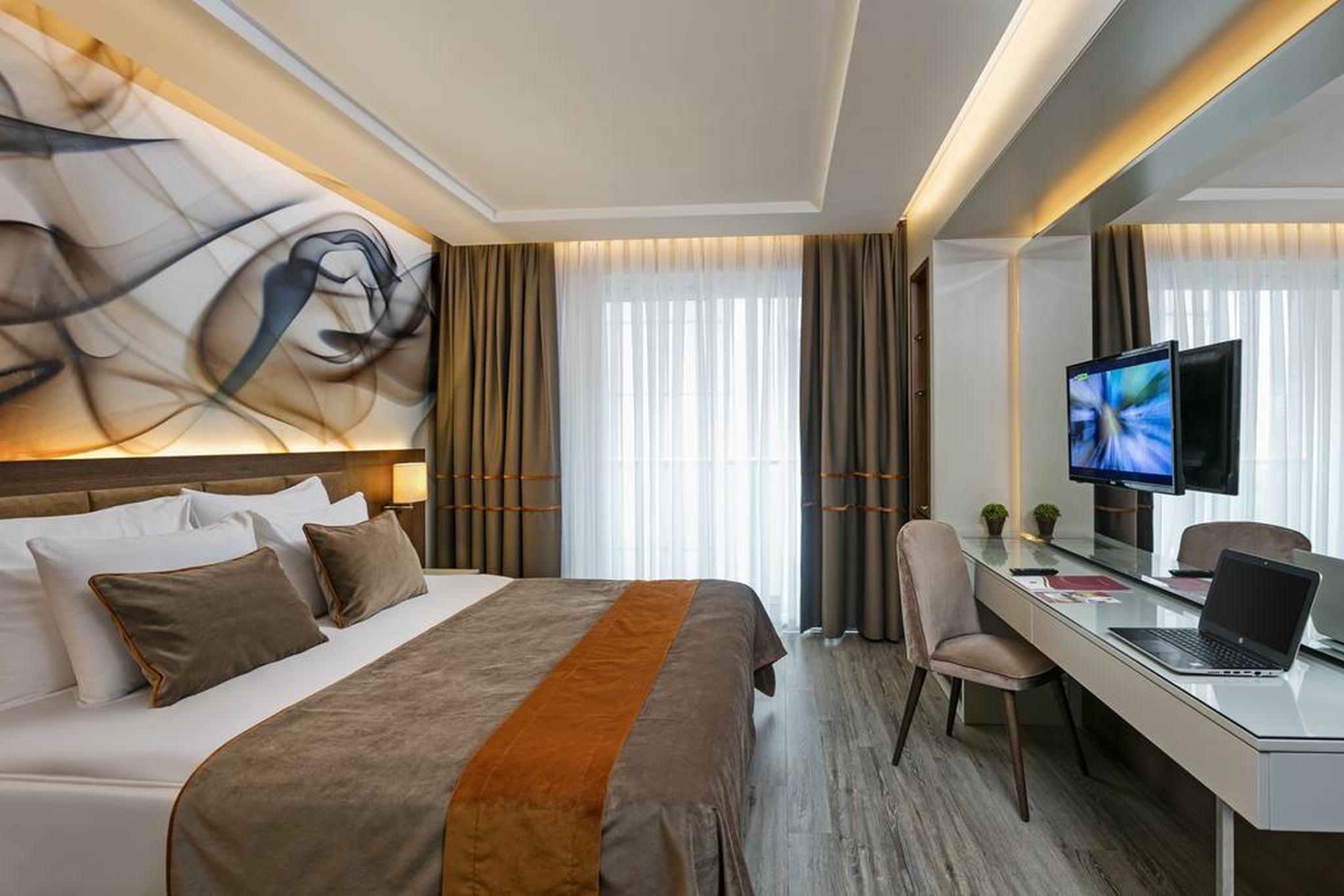 B Business Hotel & Spa Antalia Esterno foto