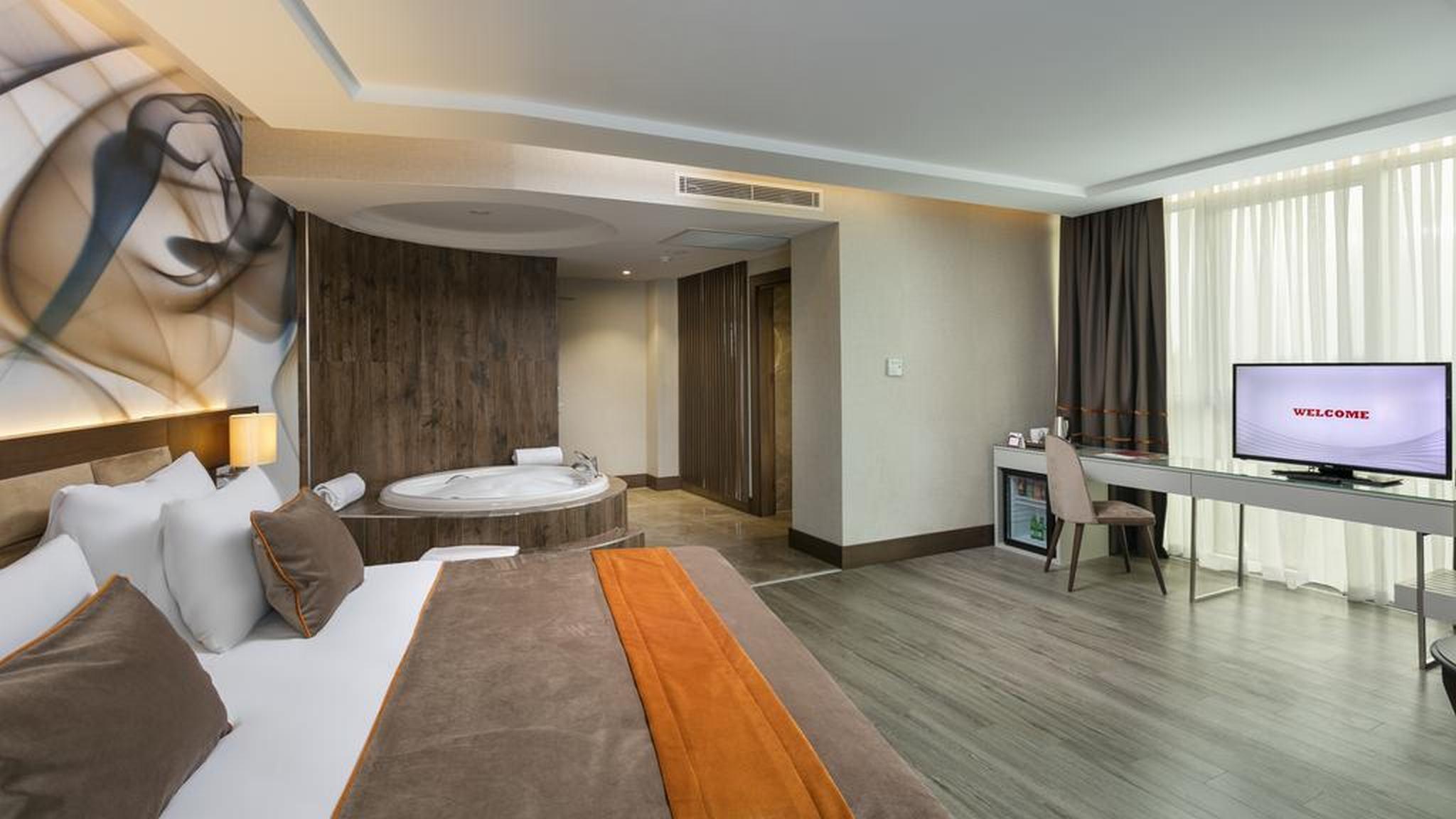 B Business Hotel & Spa Antalia Esterno foto