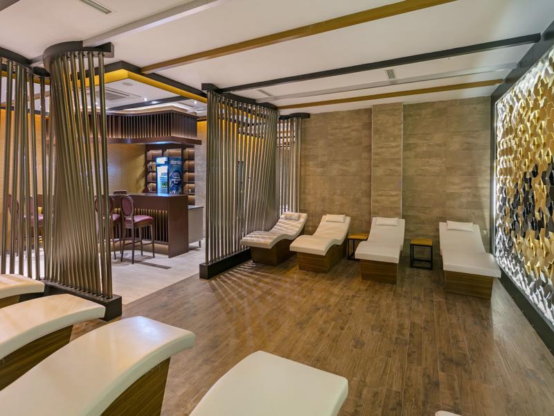 B Business Hotel & Spa Antalia Esterno foto